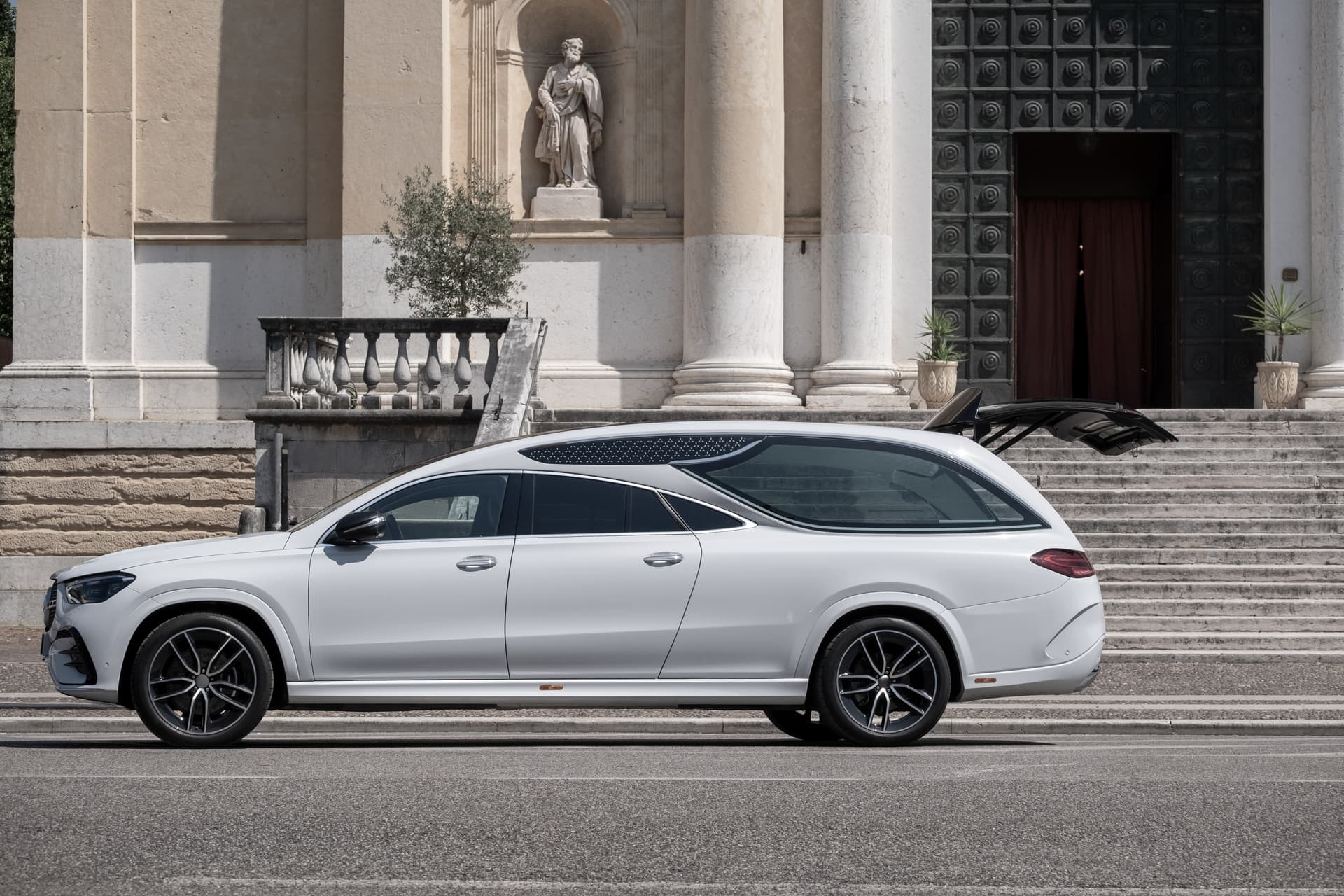 Veicoli carro funebre